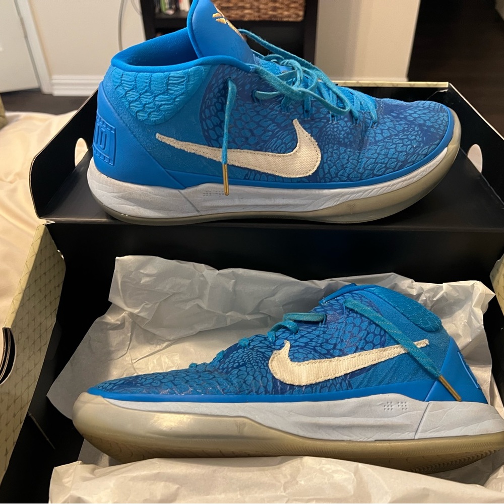 Kobe Size 11.5, worn once, original box, blue